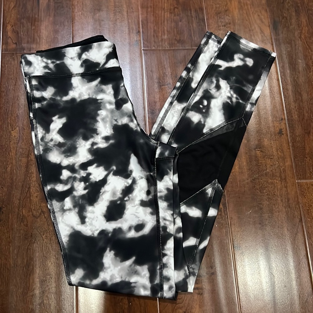 Black and white leggings